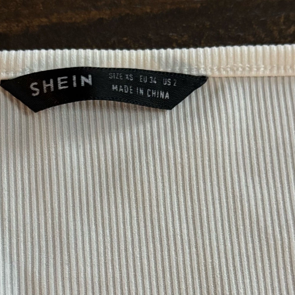 SHEIN White Ribbed Crop Top with Tie-Front - Picture 3 of 5